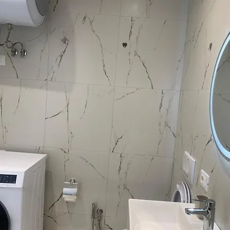Lisi Apartman