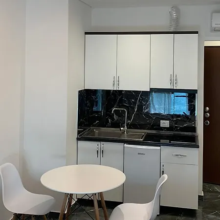 Lisi Apartman *